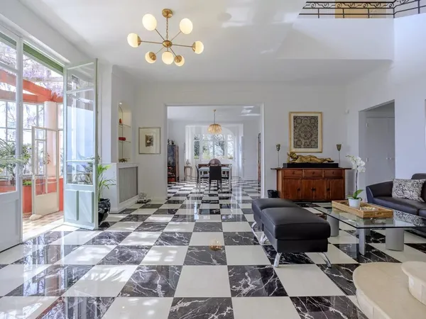 Magnifique villa Belle Epoque à vendre avec vue mer panoramique 