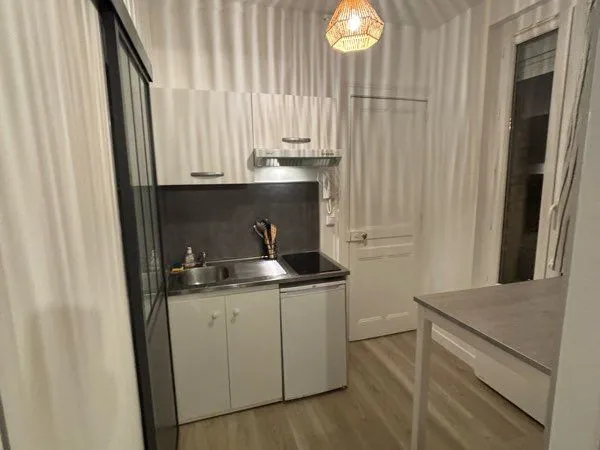 Spécial Investisseurs Studio 22 m² - Rénové & Meublé - Rentable - quartier saint vincent Le 