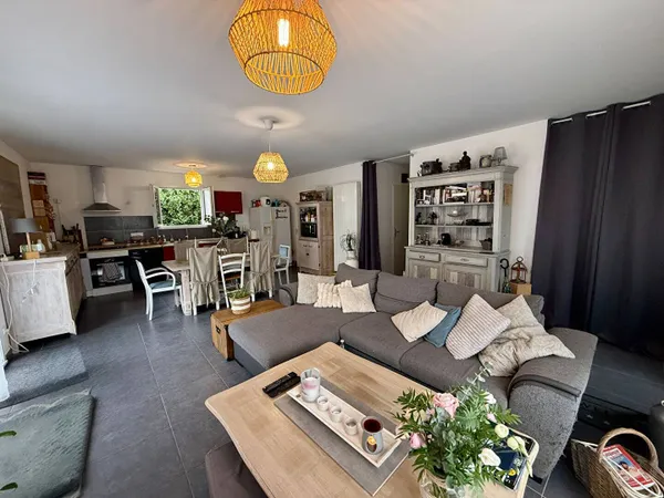 Maison de plain-pied 5 pièces 93 m² 