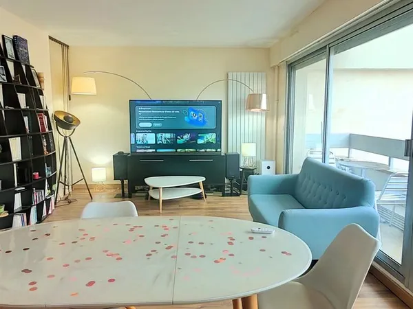 BEL APPARTEMENT T2 25 JOURS 50m² AVEC BALCON 
