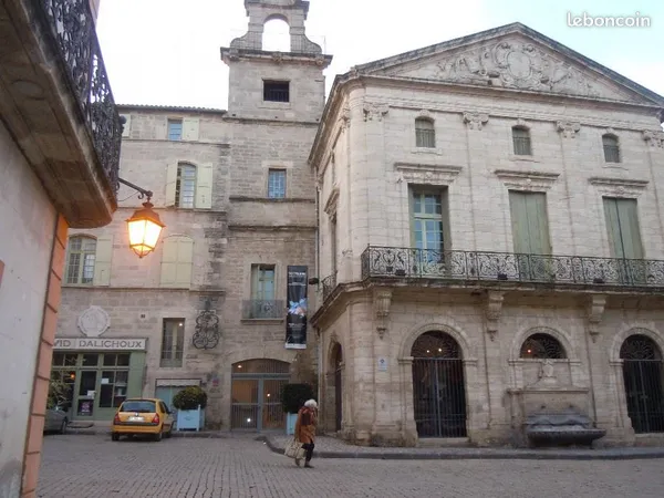 Pezenas 3 locaux commerciaux 