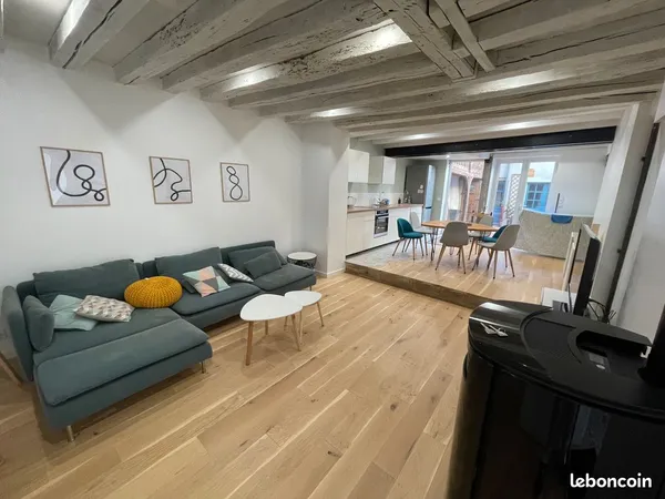 Chartres Basse-Ville : maison de ville rénovée 150 m² + duplex indépendant, au calme 
