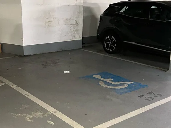 Parking 17 m² 