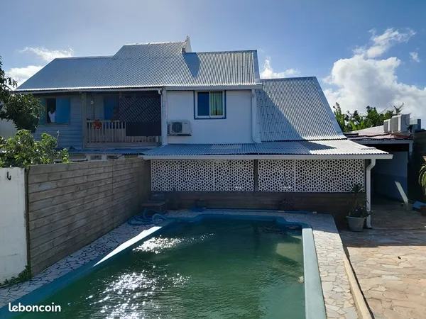 Villa 4 pièces 143 m² 