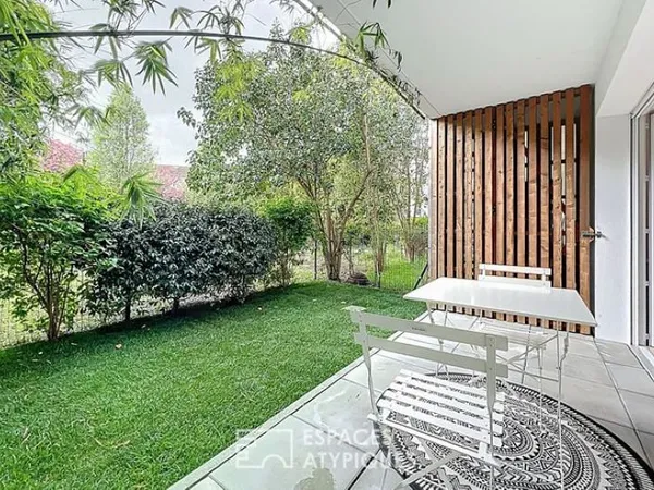 A VISITER ! BEAU 2 PIÈCES - TERRASSE/JARDIN & PARKING - PROCHE RER B 