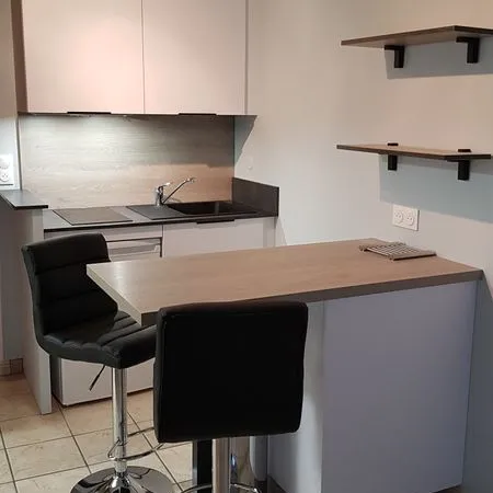 T2 meublé 30m2 Parc Procé avec garage fermé et balcon 