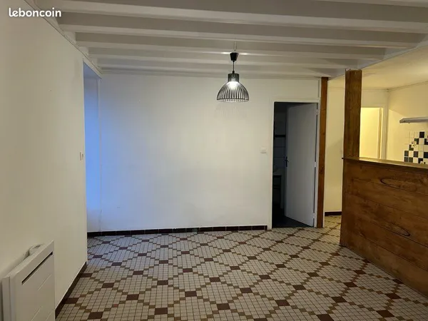Maison à louer Vouhe 
