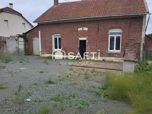Maison de village à rénover au fort potentiel 