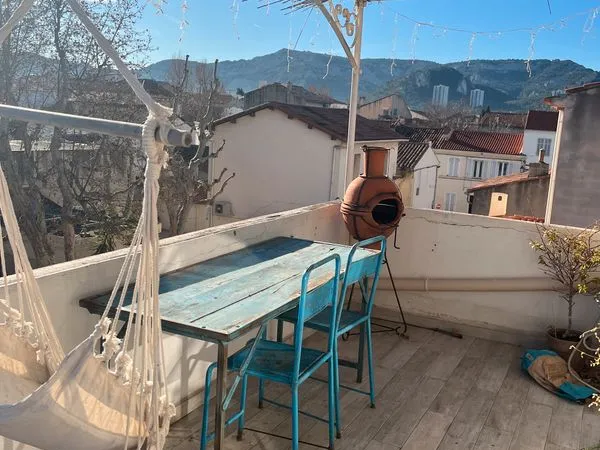 ✨ T2 meublé avec terrasse plein sud - dernier étage - coeur de Mazargues ✨ 