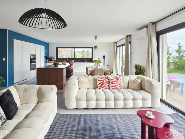 Maison 6 pièces 191 m² 