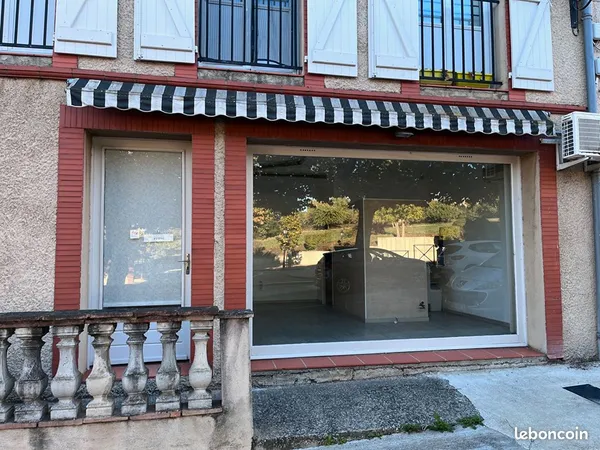 Local commercial 35 m² SAINT SAUVEUR 