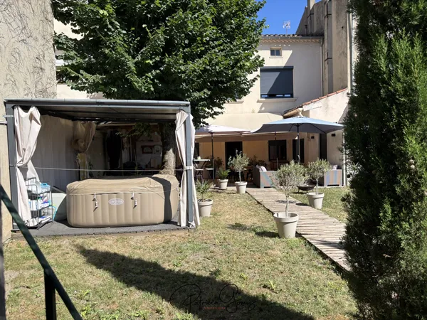 MAISON DE VILLE DES ANNÉES 30 - CENTRE VILLE À PIED 