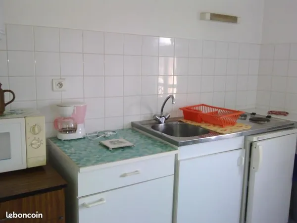 Studio 1 pièce 23 m² 