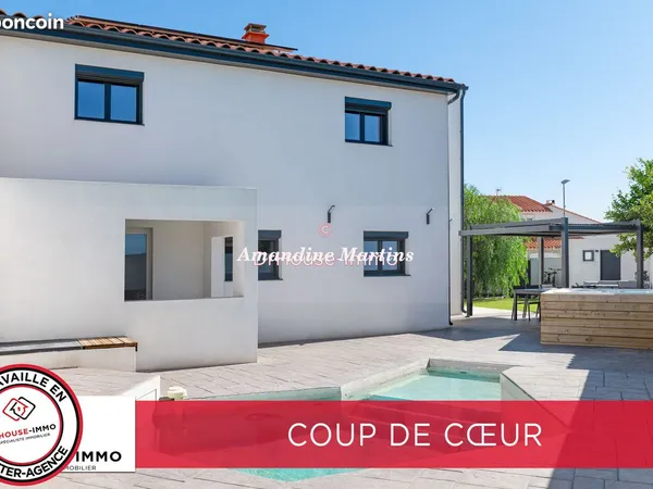 Propriété 8 pièces 174 m² 