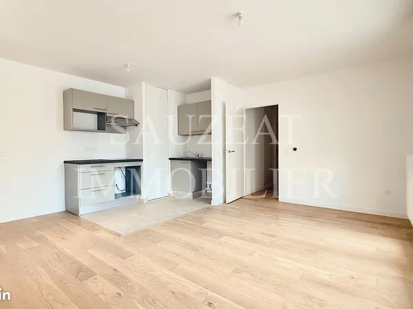 Appartement 4 pièces 81 m² 