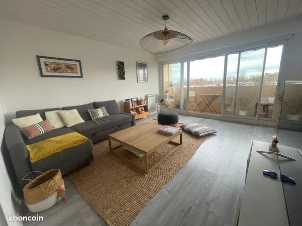 Appartement T3 lumineux - Saint Pierre d'Irube 