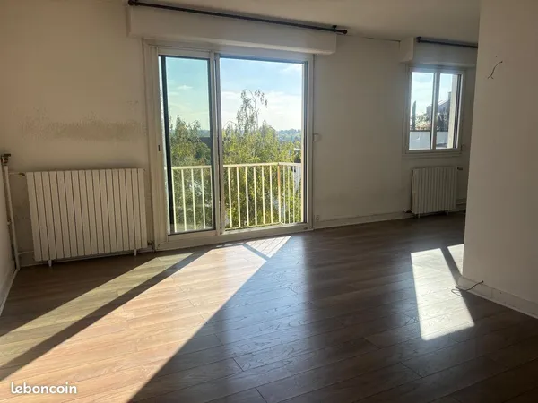 Appartement 2 chambres 60m2 dernier etage 