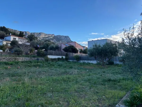 Terrain 1000 m² 