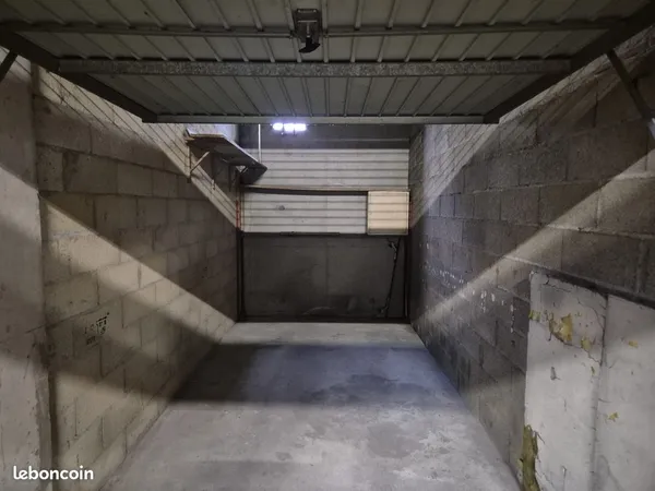 Box fermé en sous-sol - Résidence récente et sécurisée - Corbeil-Essonnes 