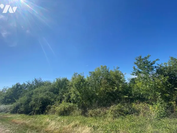 Terrain 18718 m² 