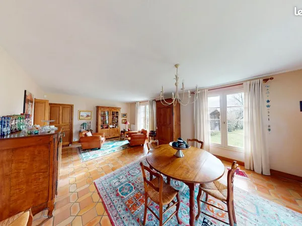 Maison 8 pièces 228 m² 