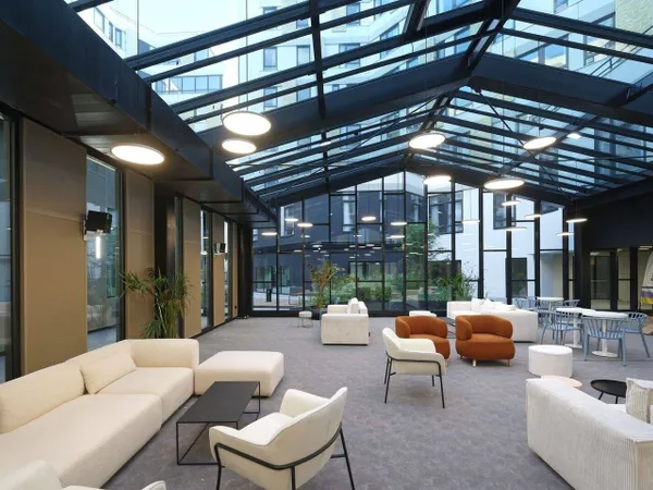 Bureaux 1212 m² 