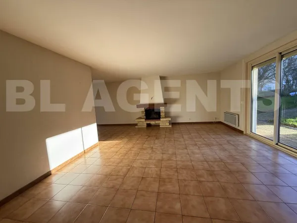 Maison de plain-pied 8 pièces 193 m² 