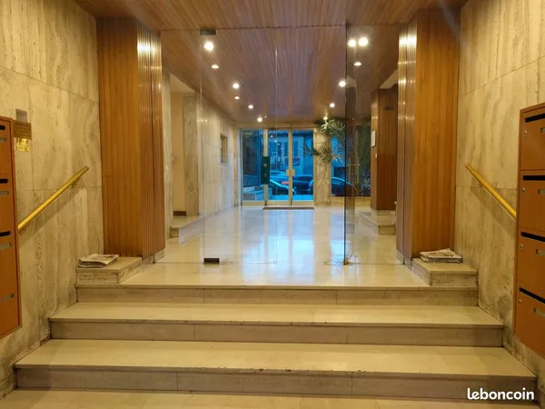 Grand T2 lumineux avec balcon quartier Menpenti 
