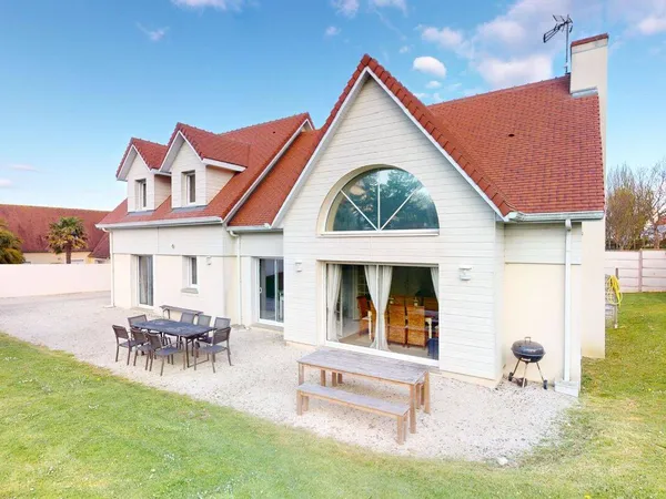 Maison 11 pièces 261 m² 