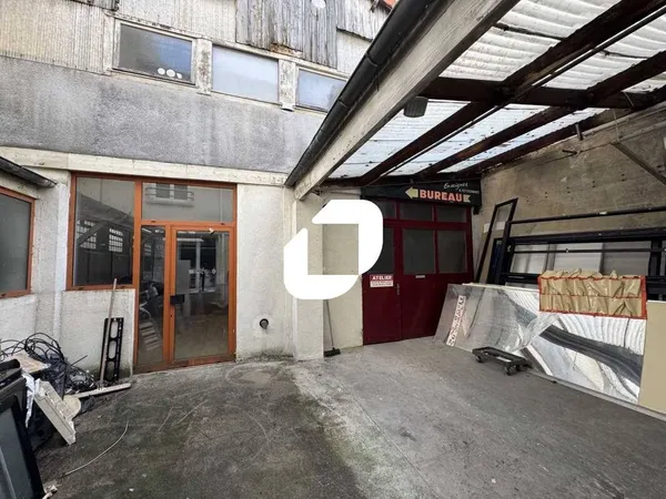 Entrepôt 290 m² 