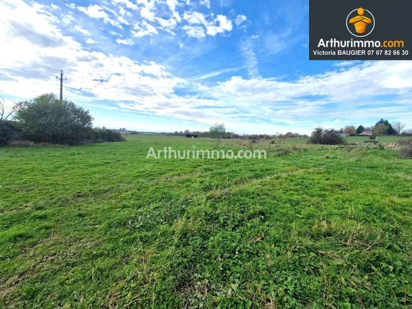 Terrain constructible de 1 226 m² à COURLANS 