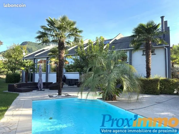 Maison 8 pièces 450 m² 