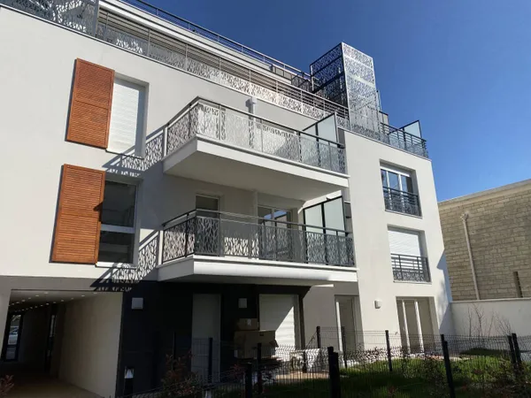 Studio 1 pièce 32 m² 