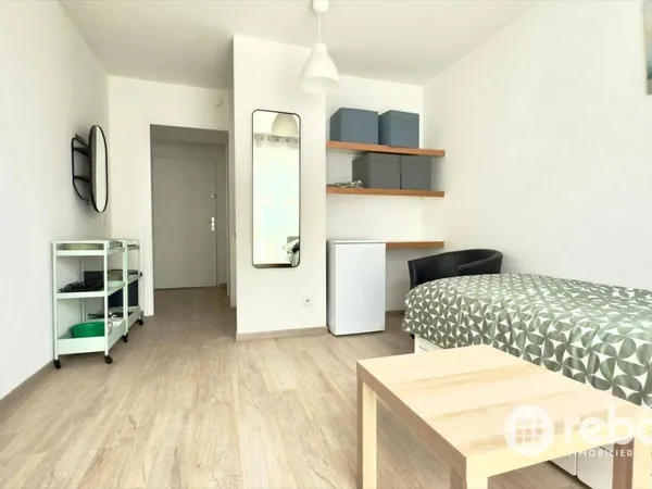 Studio 1 pièce 19 m² 