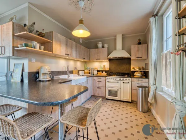 Maison 7 pièces 210 m² 