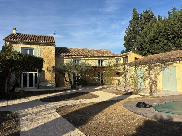 Maison 4 pièces 195 m² 