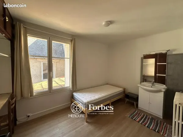 Maison Location Poitiers   360€