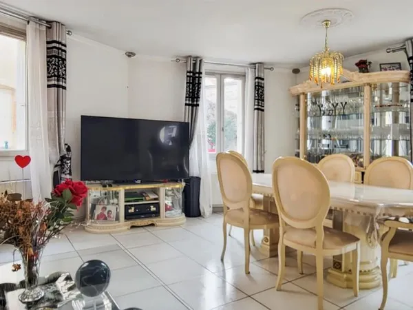 Appartement 4 pièces 94 m² 