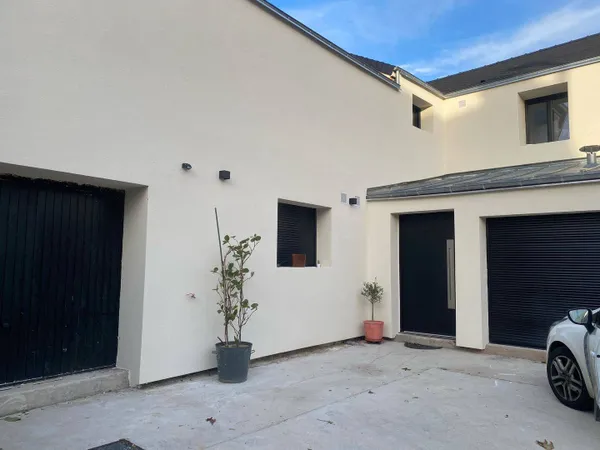 Maison 5 pièces 234 m² 