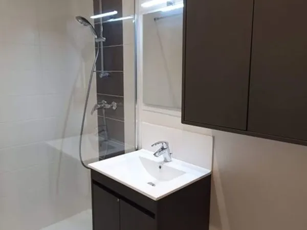 appartement F1 meublé, centre ville de Caen, lumineux 