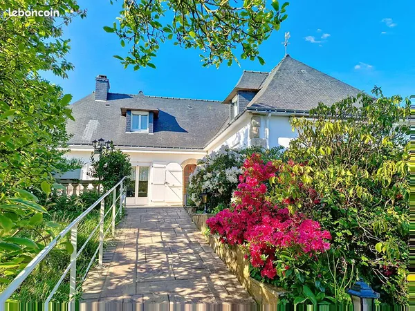 Maison 6 pièces 182 m² 