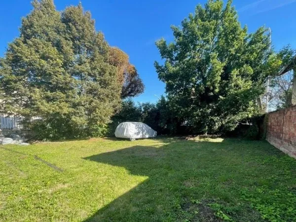 Terrain 217 m² 