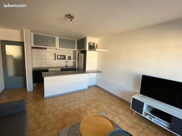 Location T2 Timone Marseille 