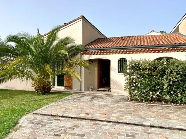 Maison de plain-pied 6 pièces 173 m² 