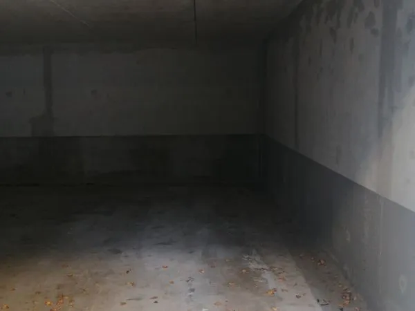 Emplacement de parking 