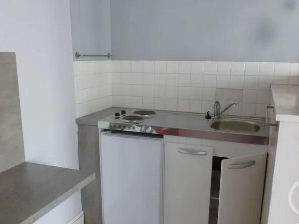 Studio 1 pièce 33 m² 