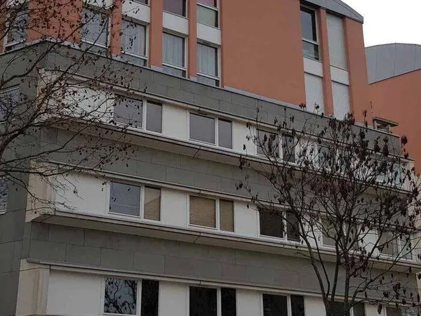 Boutique 2 pièces 98 m² 