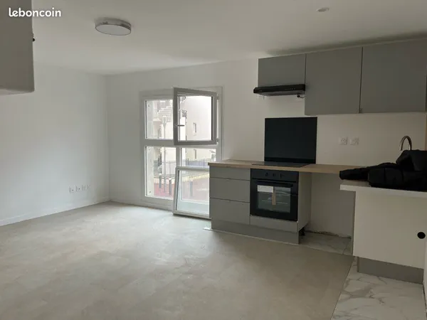 T1+ / T2 - 32 m² - Neuf - 1er étage - À 2 min à pied de la gare Cergy-Saint-Christophe 