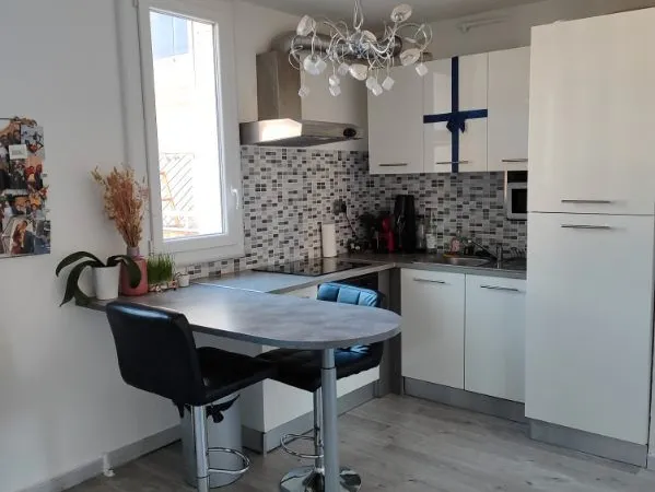 Particulier loue studio climatise 13008 marseille 