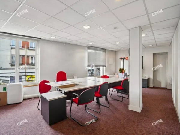 Bureau 402 m² 